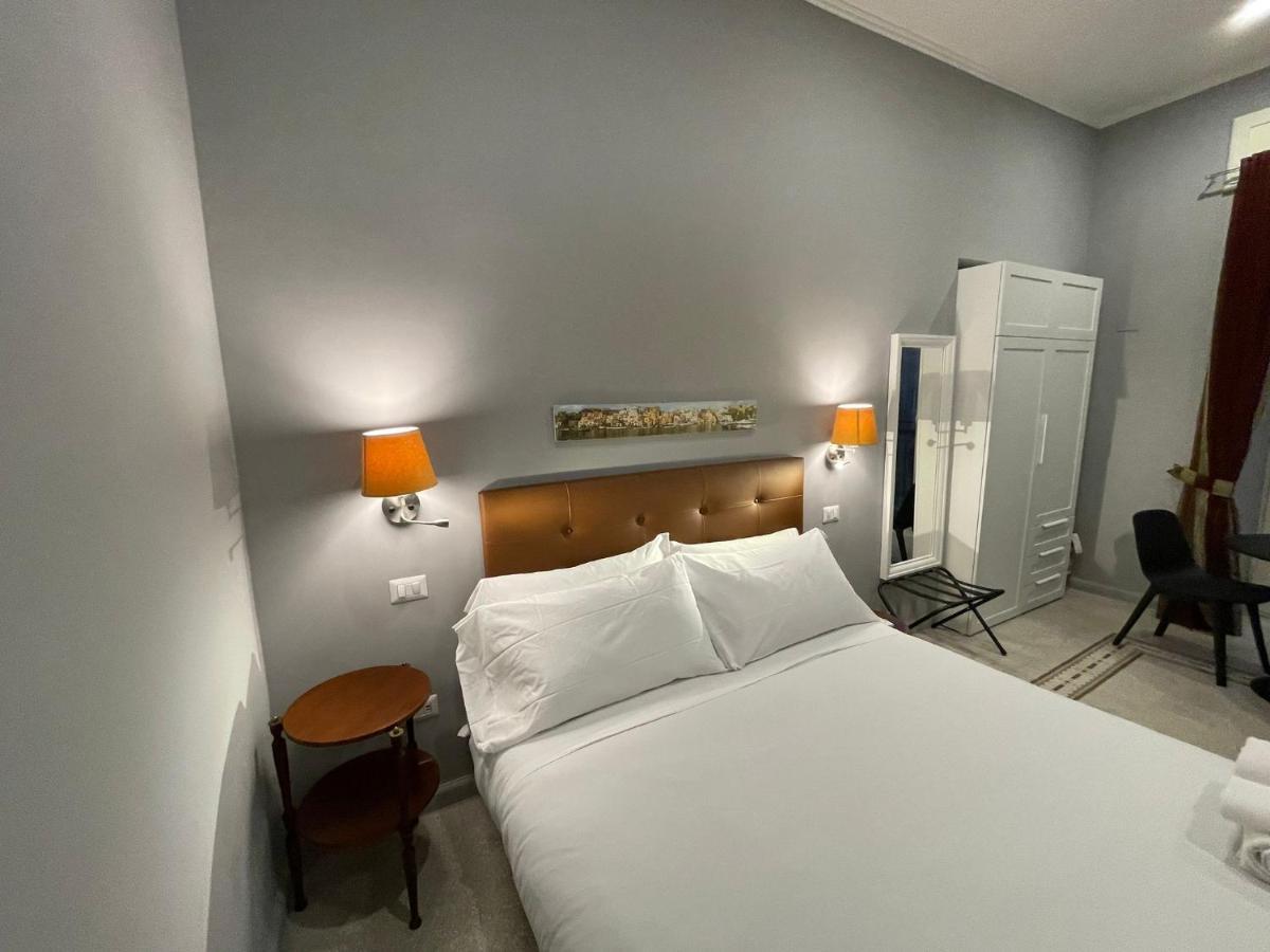 La Cornucopia Apartment เนเปิลส์ ภายนอก รูปภาพ
