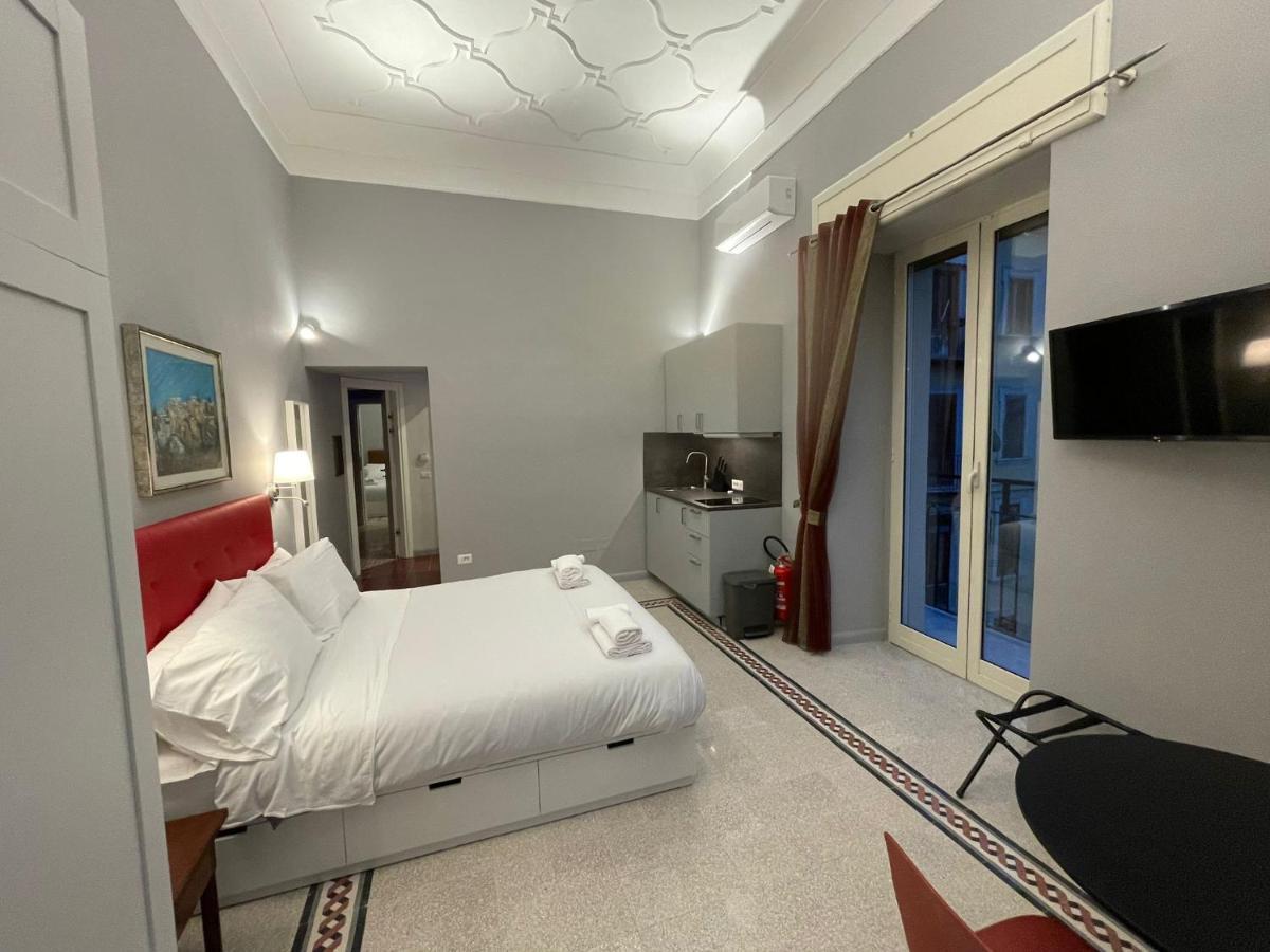 La Cornucopia Apartment เนเปิลส์ ภายนอก รูปภาพ
